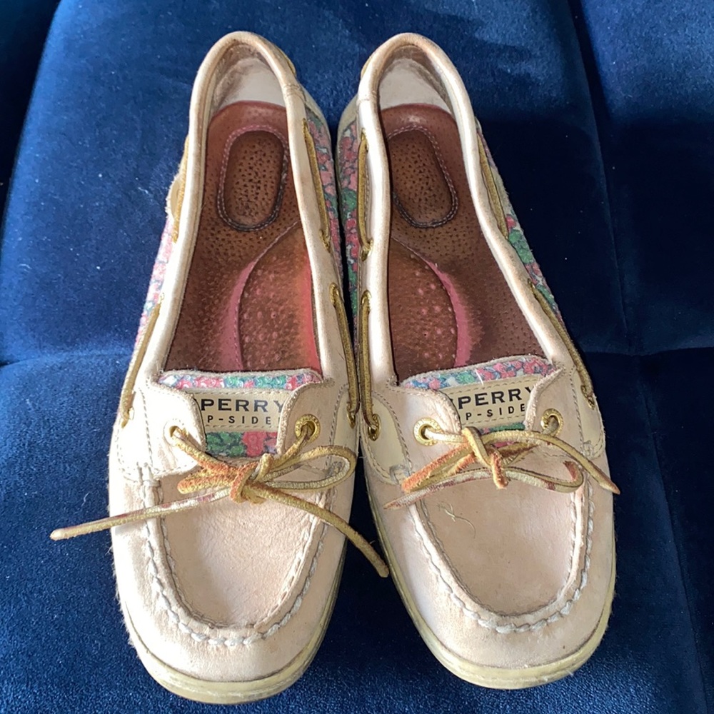 Sperrys - flower sequin pattern
